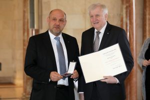 Bundesverdienstkreuz für Dr. Erich Rösch